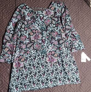 Woman's Speechless Floral Dress Size Large‎